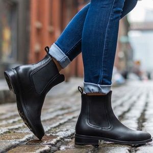 Thursday leather duchess boots. Size 9.5 but fit like a 9. Excellent condition.